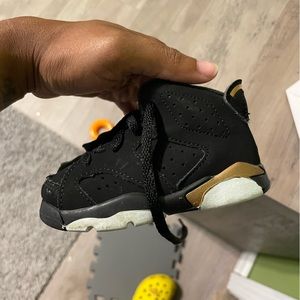 Jordan 8- black and gold (toddler 5c)